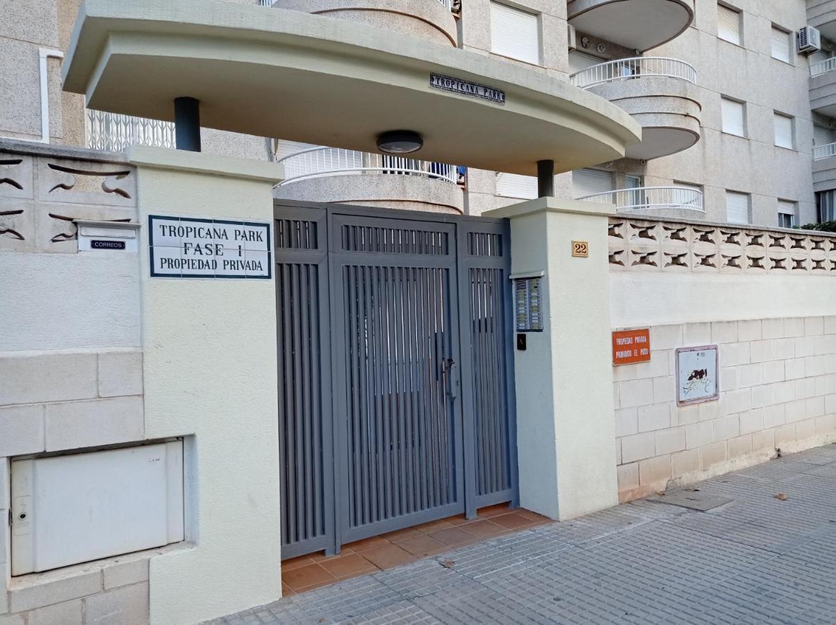 Tropicana Park Solo Familias Serviplaya Gandia Zewnętrze zdjęcie